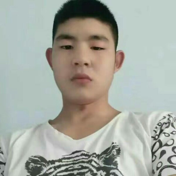 尹需孟杰的照片