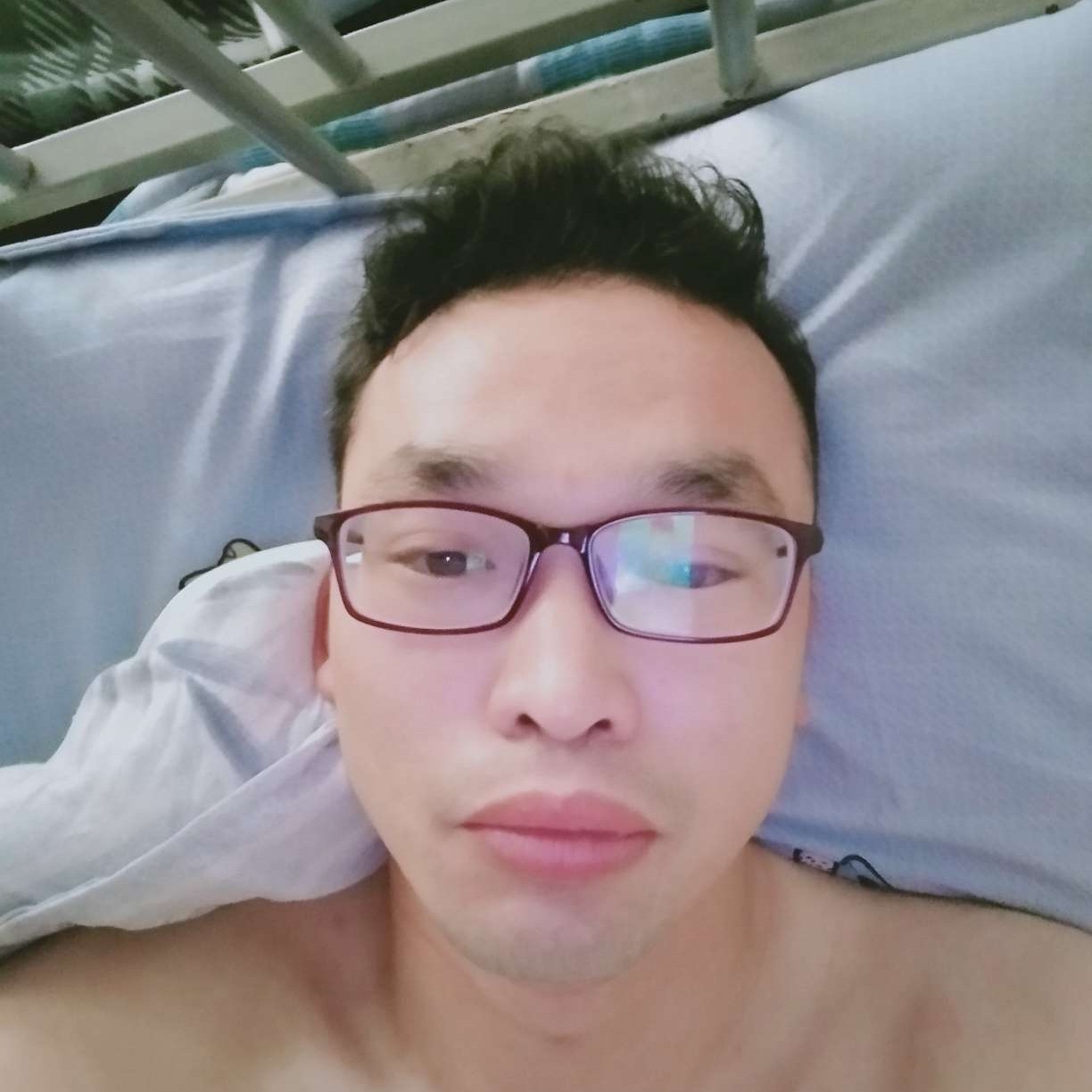 身影回眸无限的照片