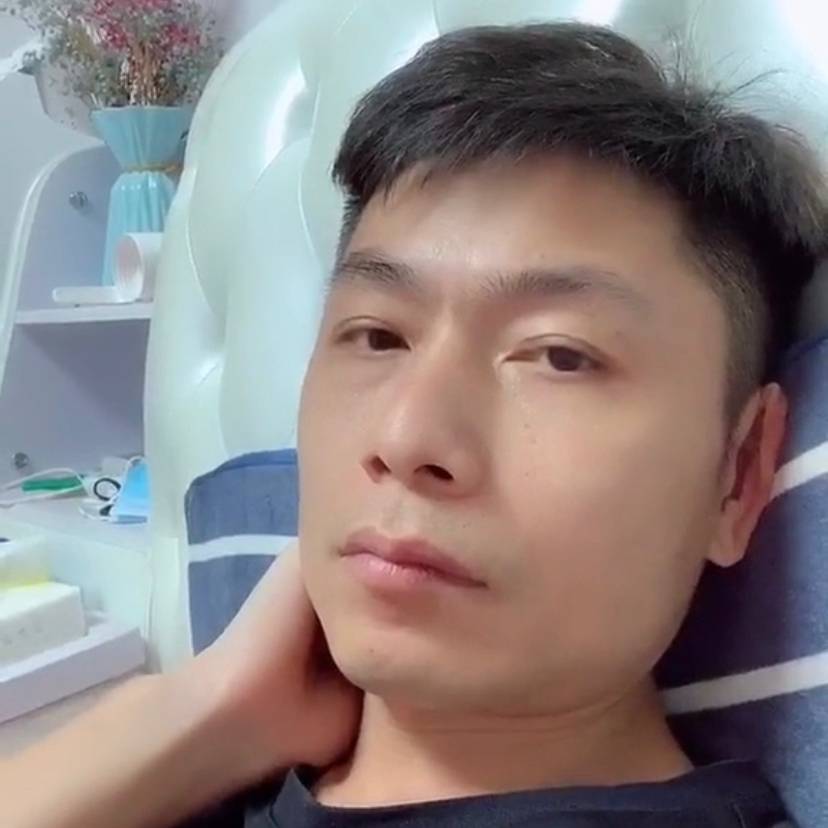 秋天背后的照片