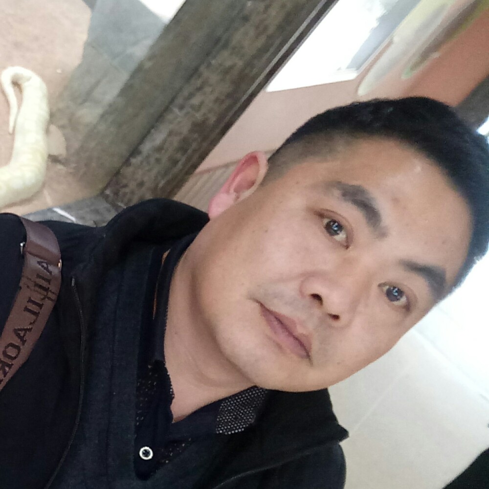 大胆的微笑的照片