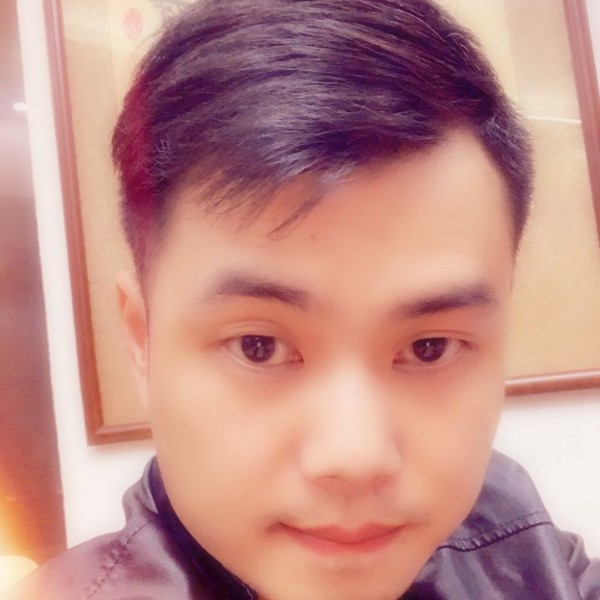 未来踢背后的照片