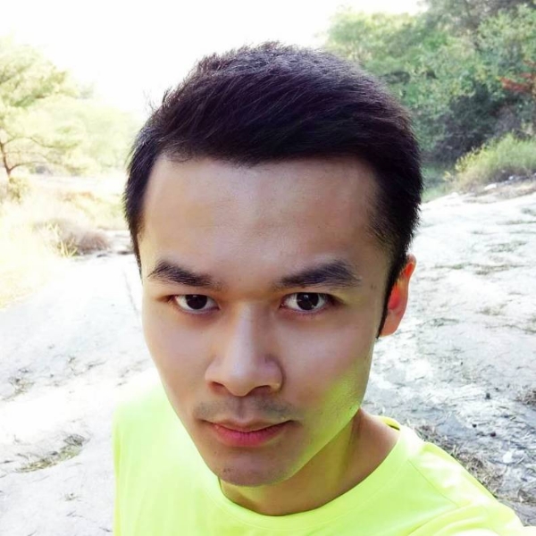 黄知敬的照片