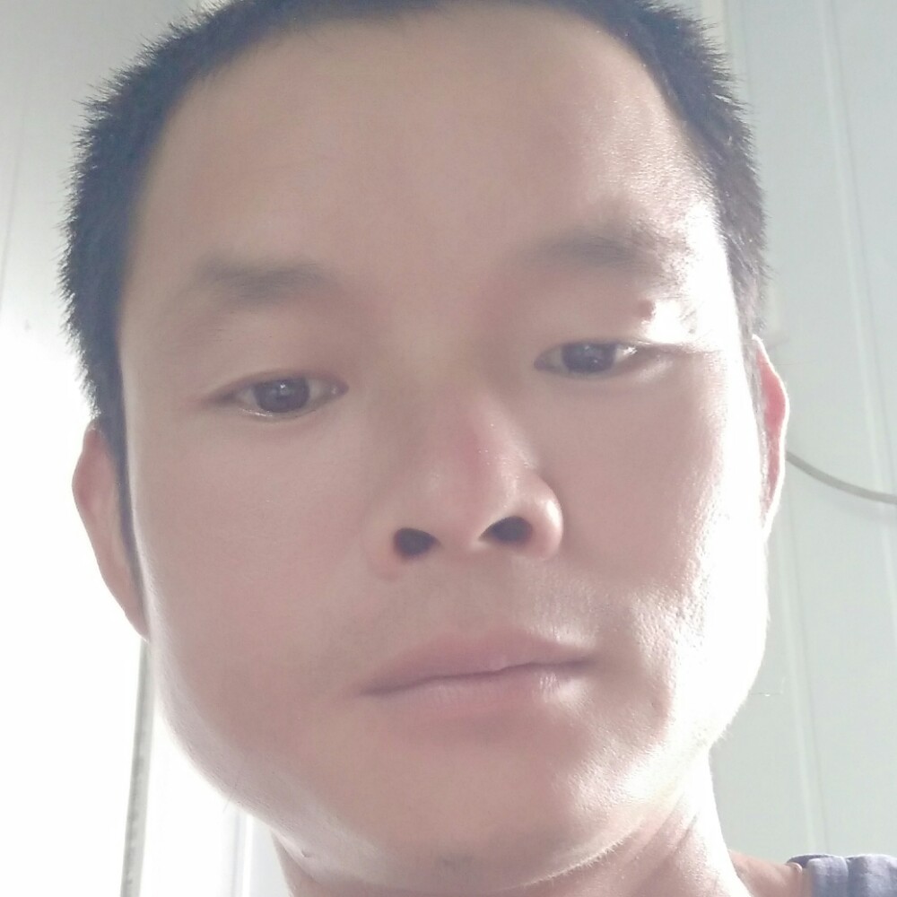 宝贝迷人的照片