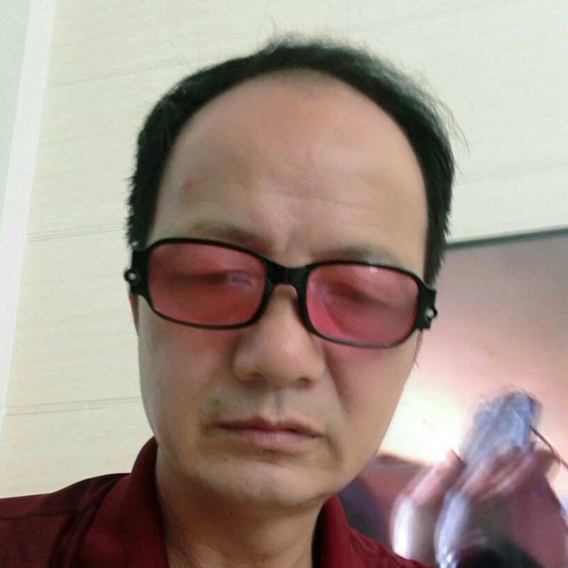 段梅的照片
