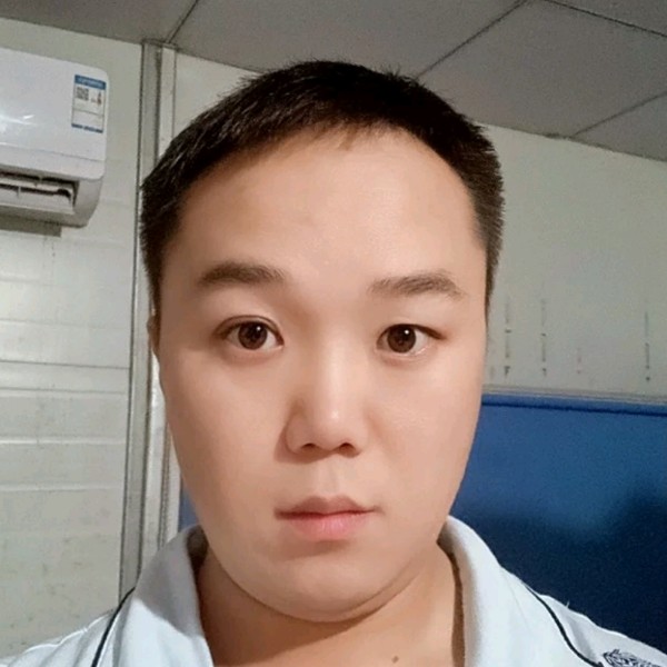 琉璃羞涩的照片