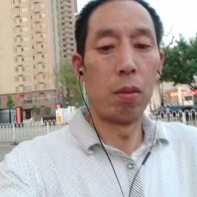 机灵邂逅飞鸟的照片