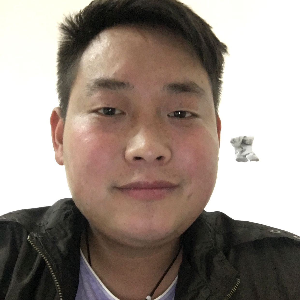眯眯眼蹙眉发带的照片