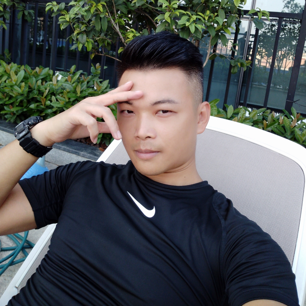 健身男生的照片