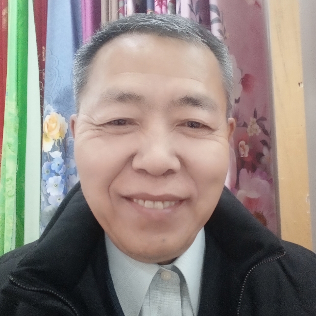 夕阳下的使命的照片
