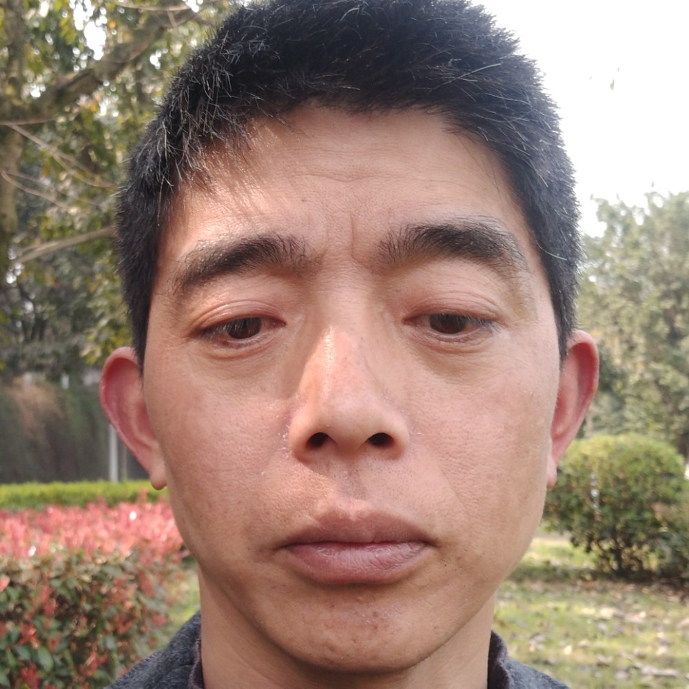 背包方现实的照片