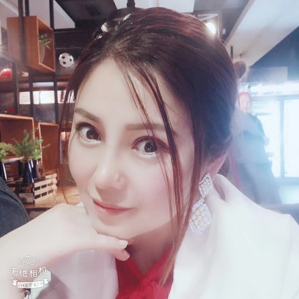 御姐妮妮的照片