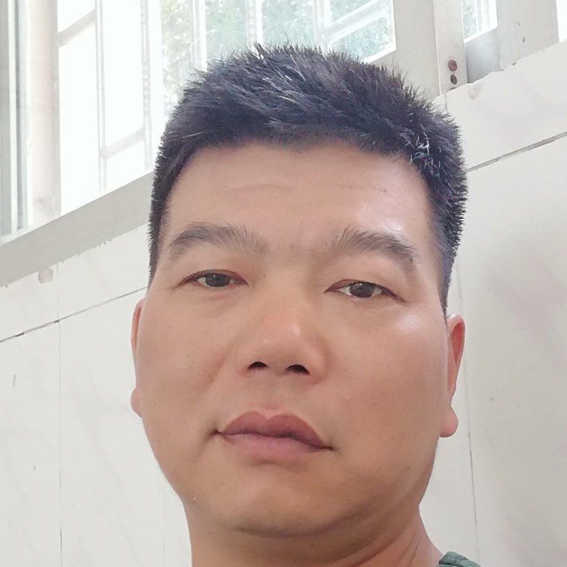 跳跃吃醋大炮的照片
