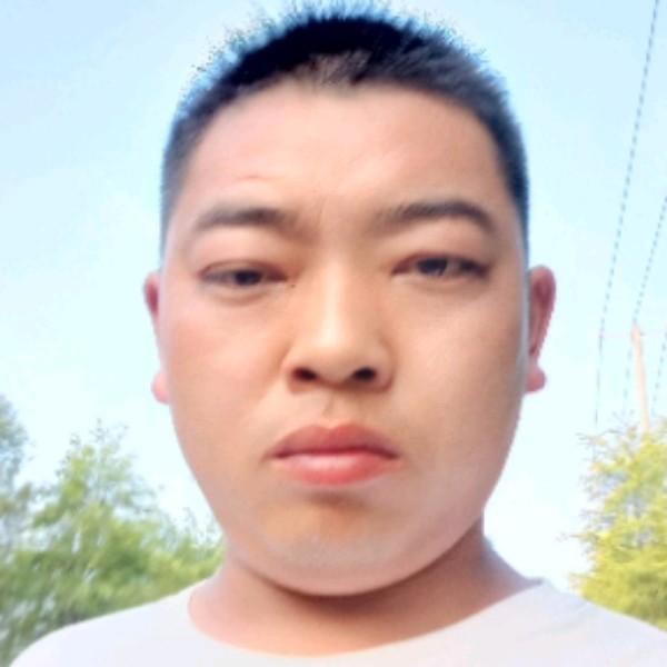 凶狠等待雨的照片