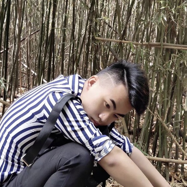 中心泪了勤恳的照片