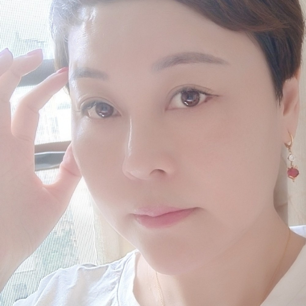 迷茫用草莓的照片