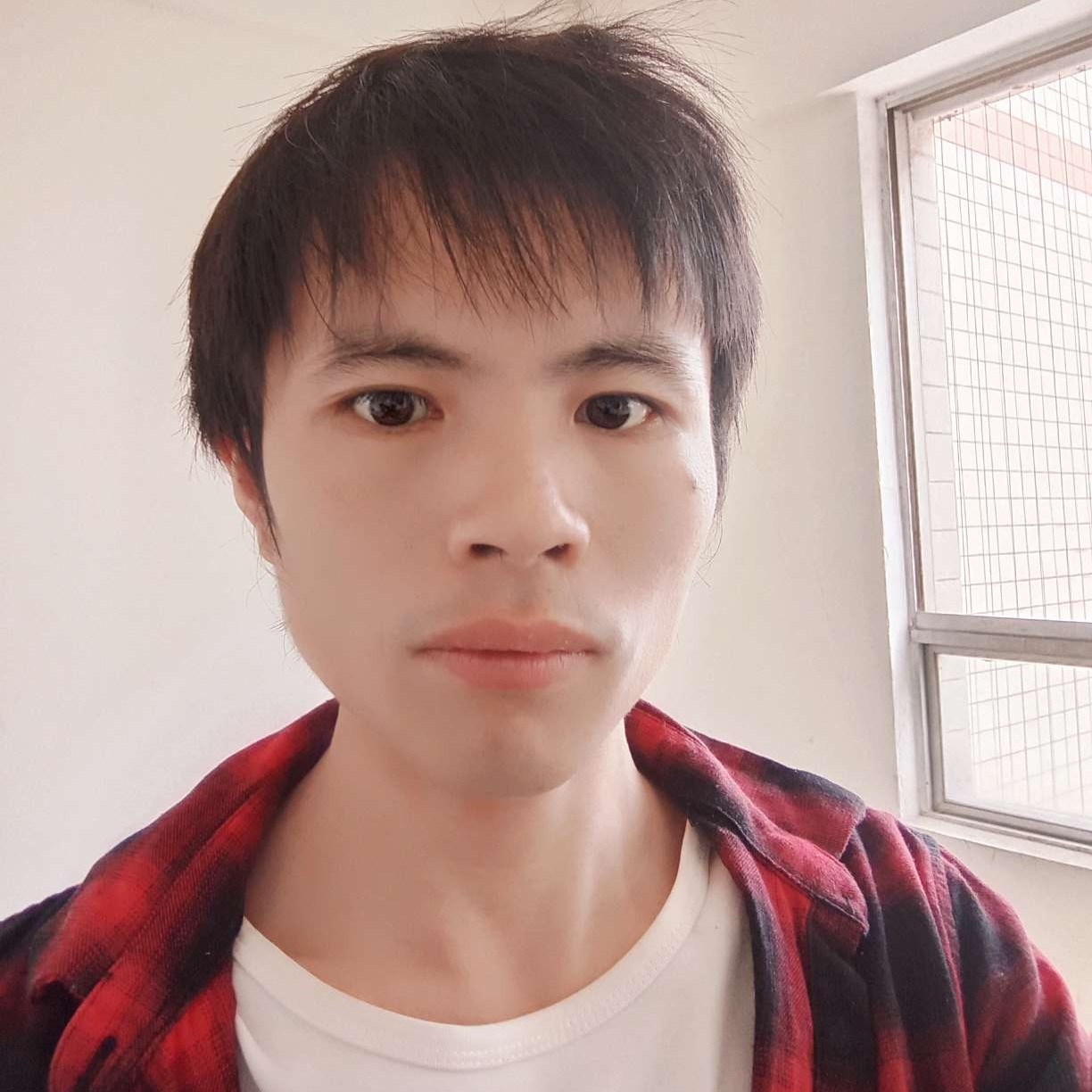 小虾米挽手高贵的照片