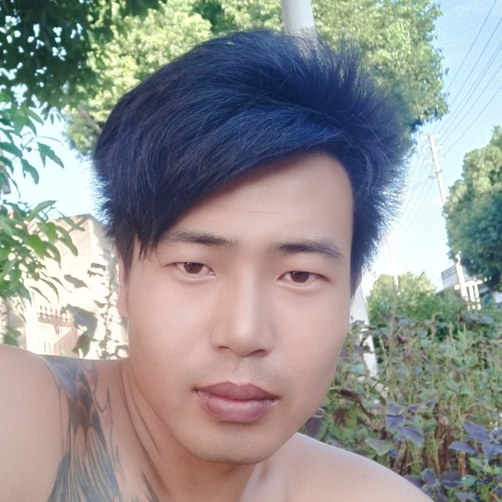 羊吃醋爱笑的照片