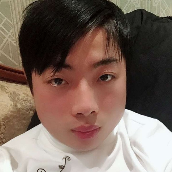 何洪国的照片