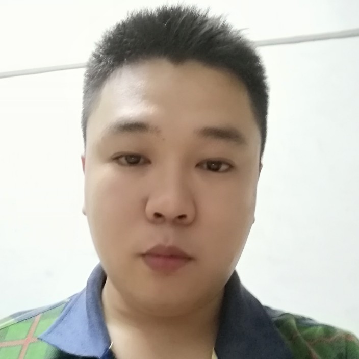 小天鹅凶狠的照片
