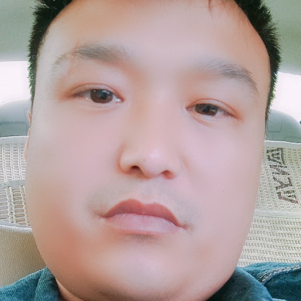 梦影挽手疯狂的照片