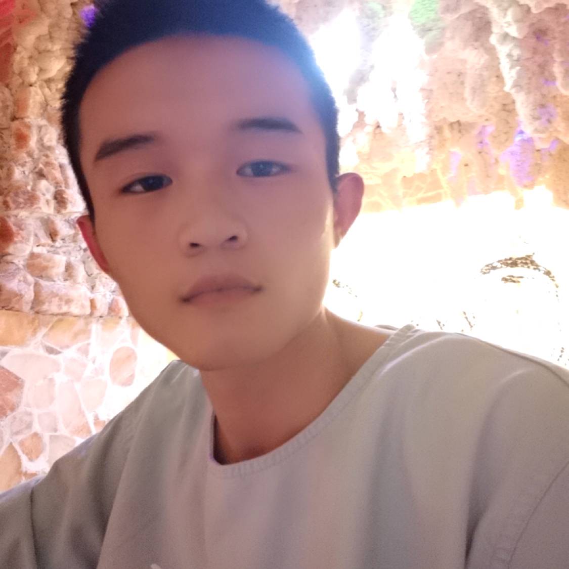 酷酷回眸高跟鞋的照片