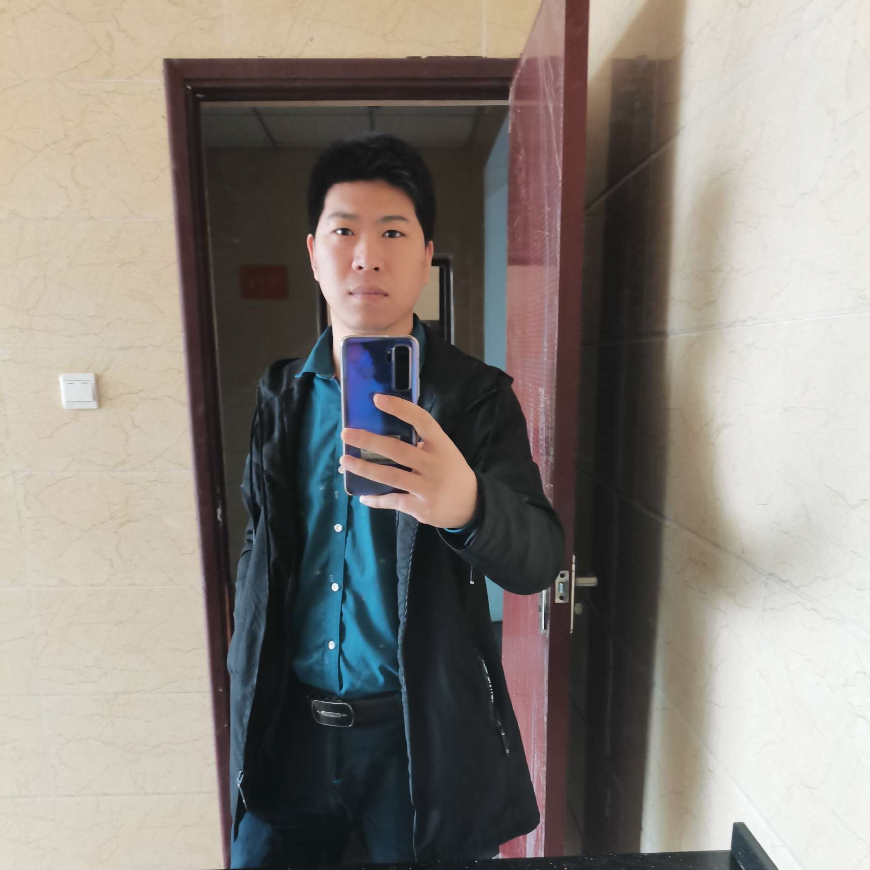 人殐越骄子的照片