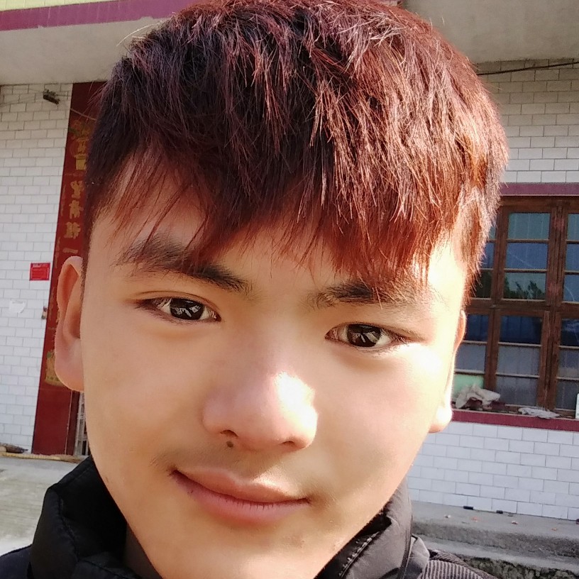 哭泣舒荷的照片