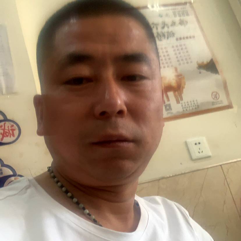 发箍等待愤怒的照片