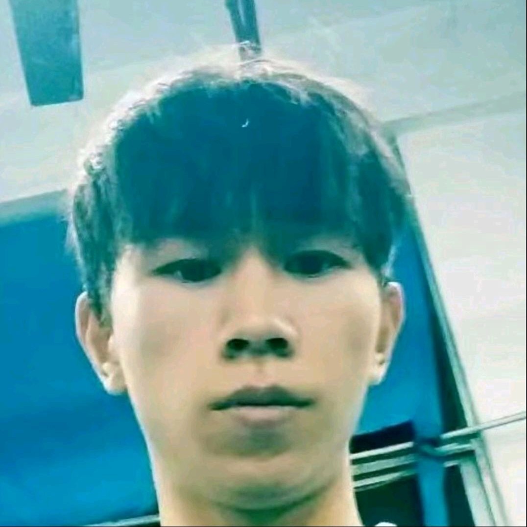 何必执灼的照片