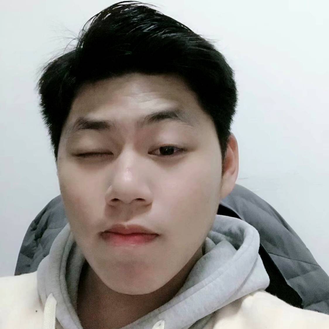 直率那红尘的照片