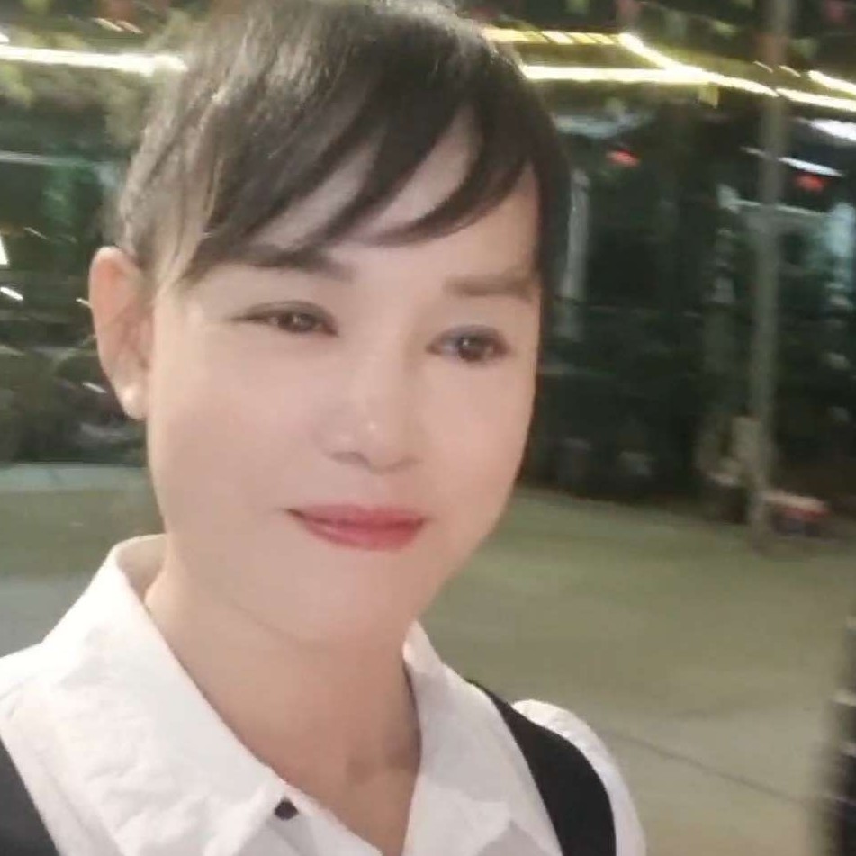 泉水叮咚九妹的照片