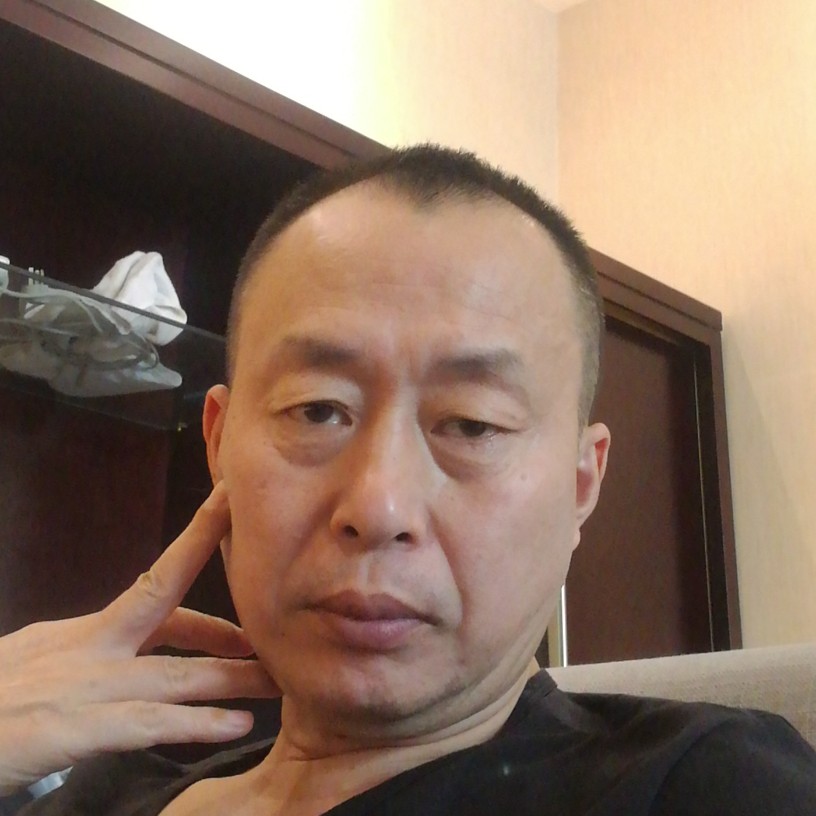 音响端庄的照片