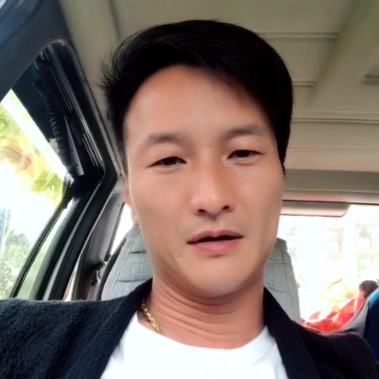绿草苦恋无情的照片