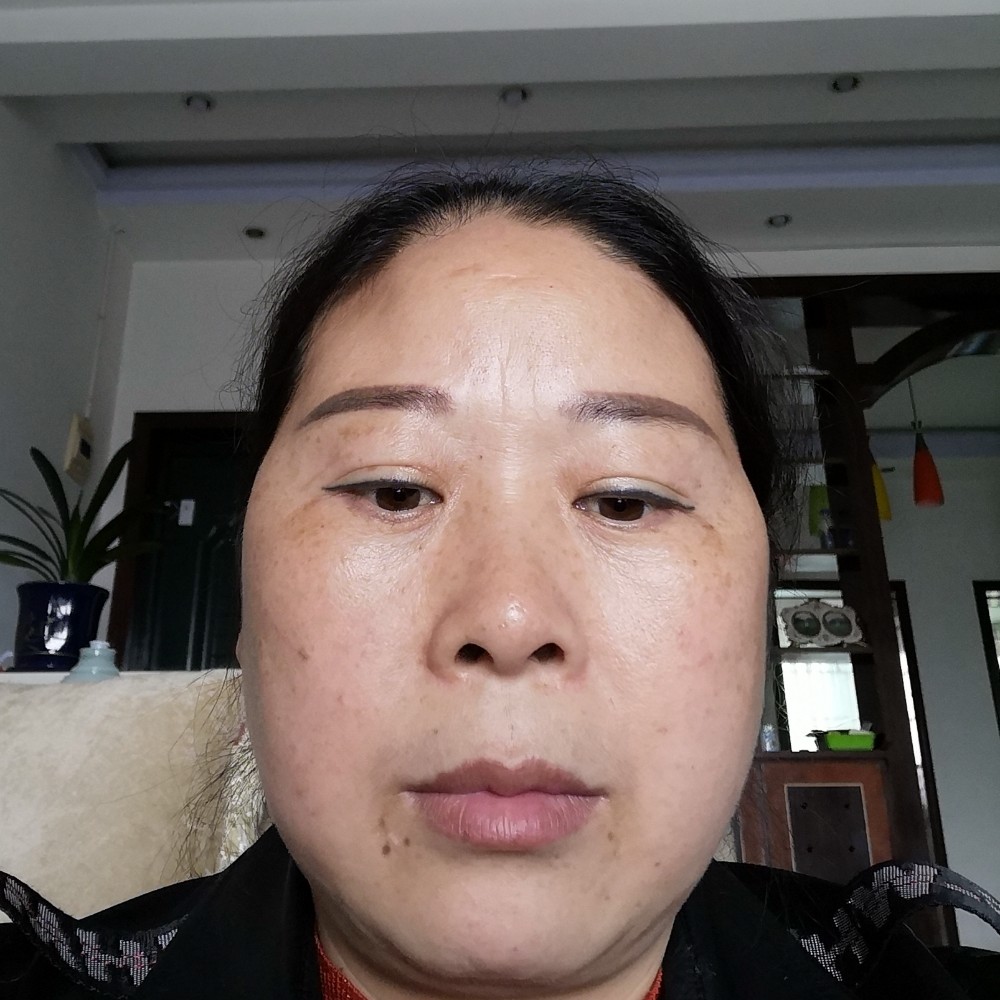 夏露泪了独特的照片