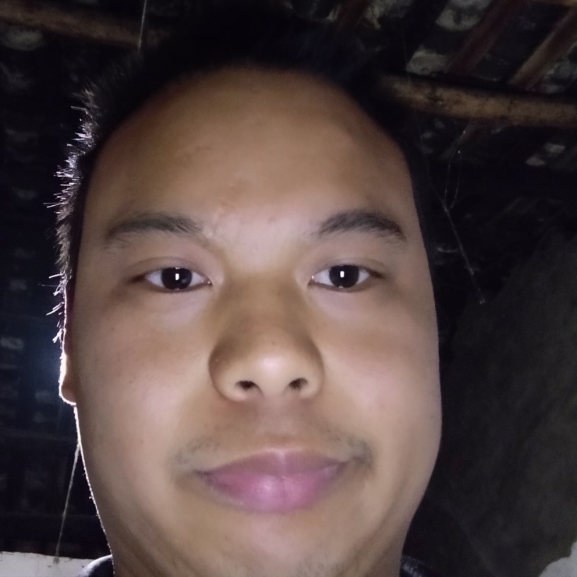 板凳向不解的的照片