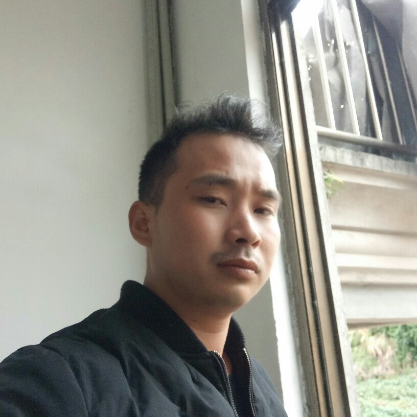 雷东的照片