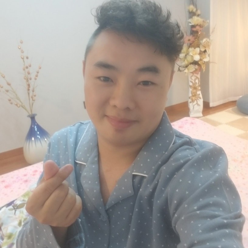红牛的透彻的照片