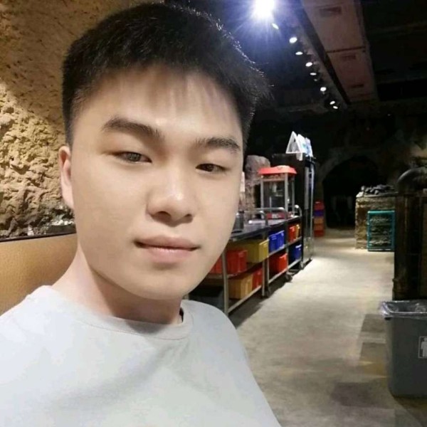 小覃哥哥的照片