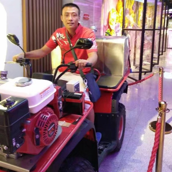 纯真浅吻路人的照片