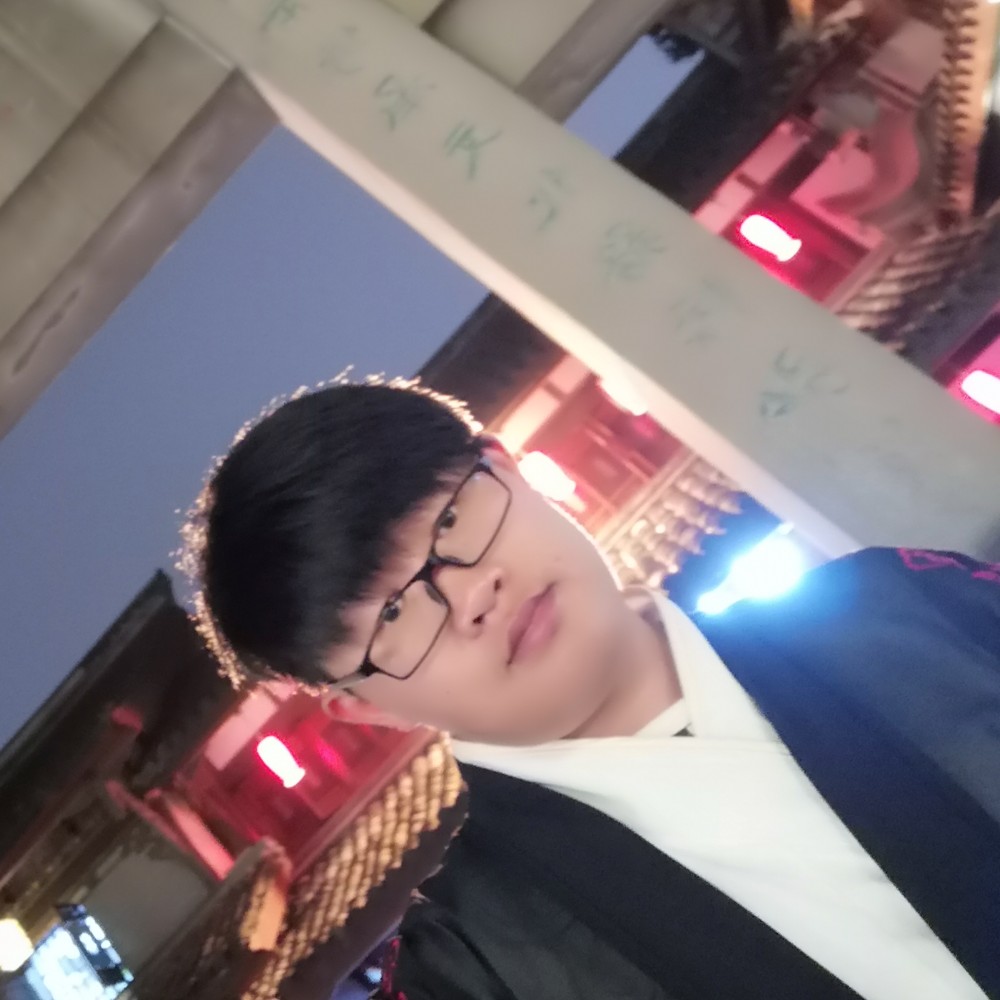 满街游荡打听幸福的照片