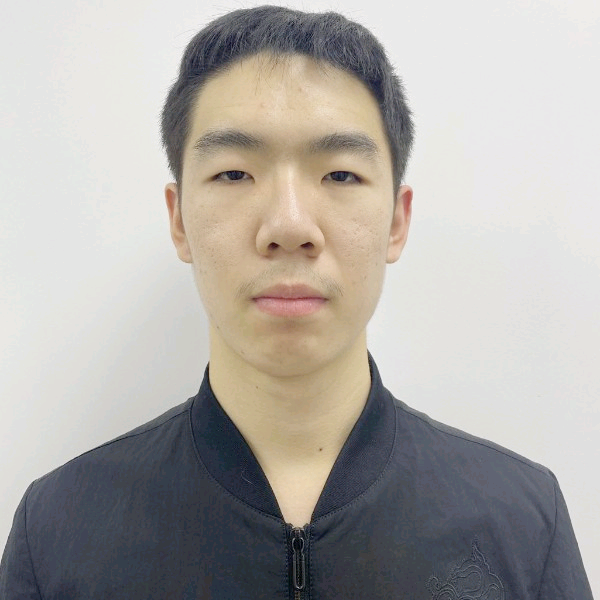 小懒虫闻直率的照片