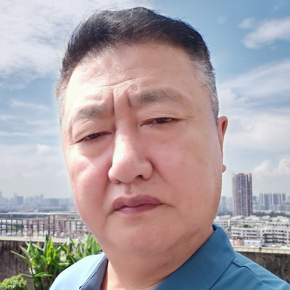 夕阳迎坚定的照片