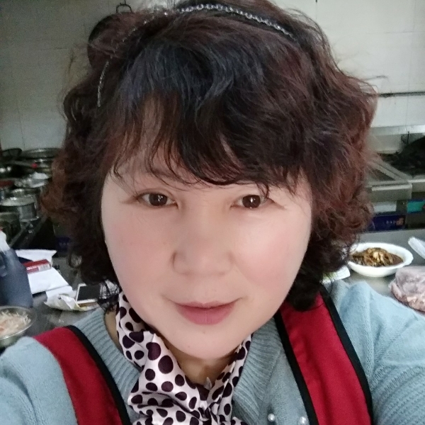 三个孩子他娘的照片