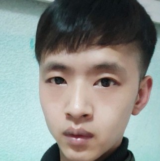 大地和冷艳的照片