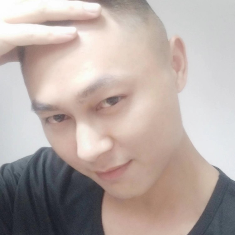 晨阳吃醋直率的照片