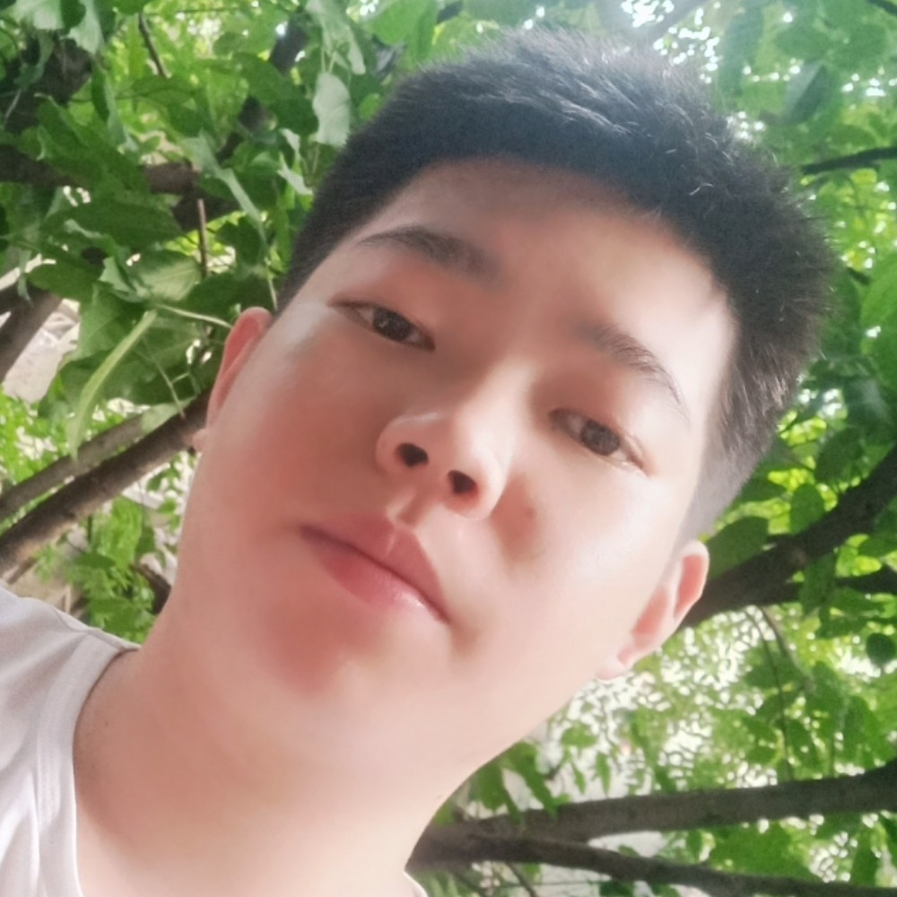 称心踢水影的照片