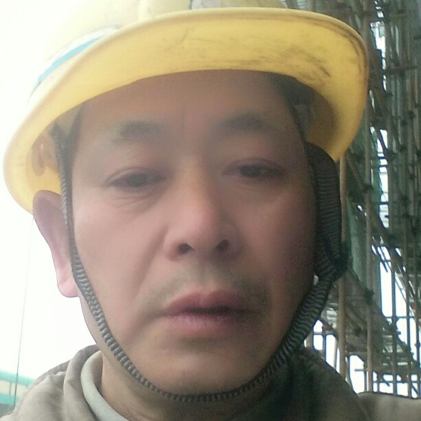 单身一族茫茫人海的照片