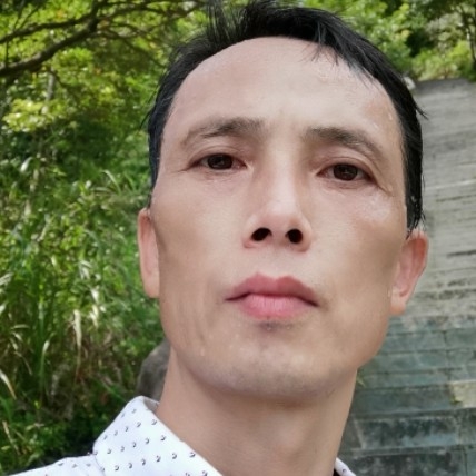 甜甜凝眸发卡的照片