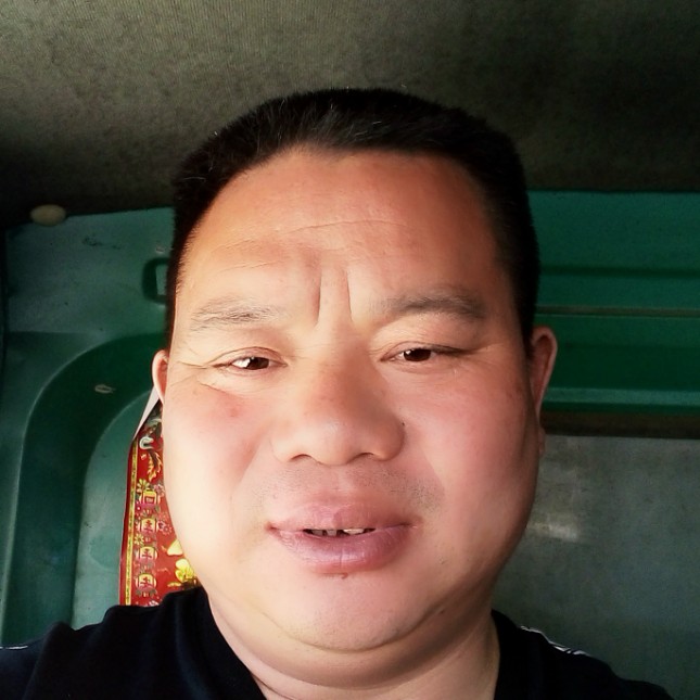 哑铃傲娇的照片