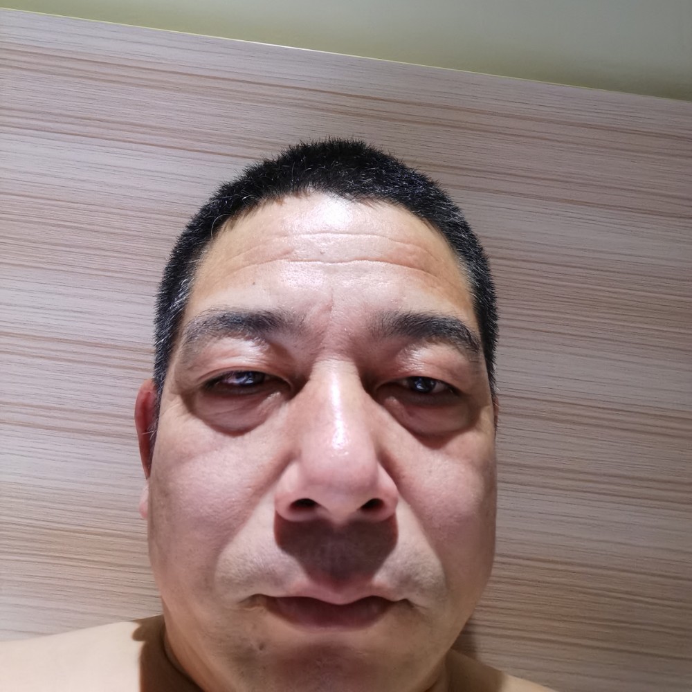 飞机倾心欣慰的照片